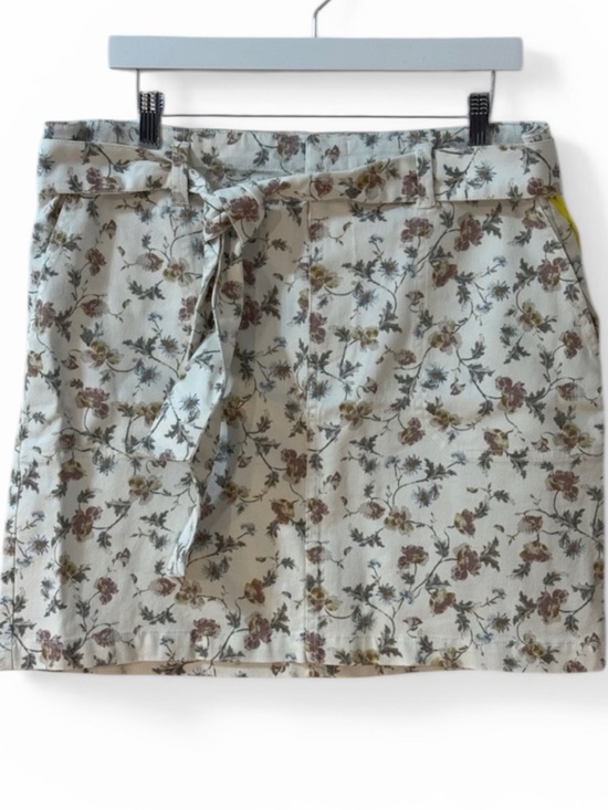 CeCe Dresses & Skirts - CeCe Floral Tie-Waist Mini Skirt - Cream Floral Size 16